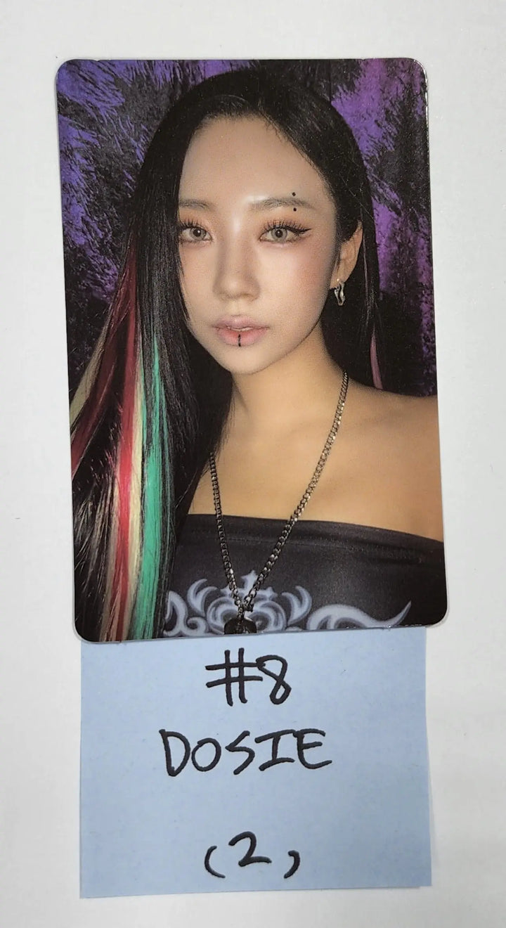 Purple Kiss 'memeM' - Official Photocard - HALLYUSUPERSTORE
