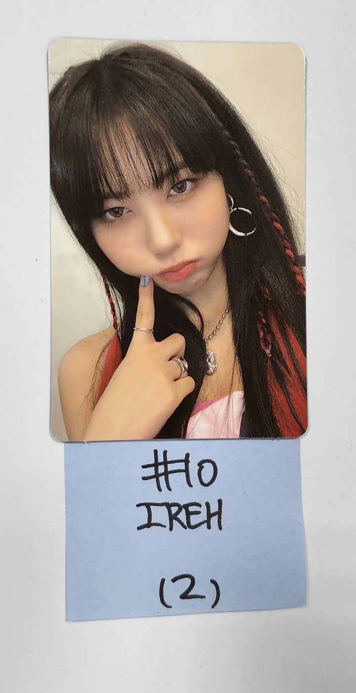 Purple Kiss 'memeM' - Official Photocard - HALLYUSUPERSTORE