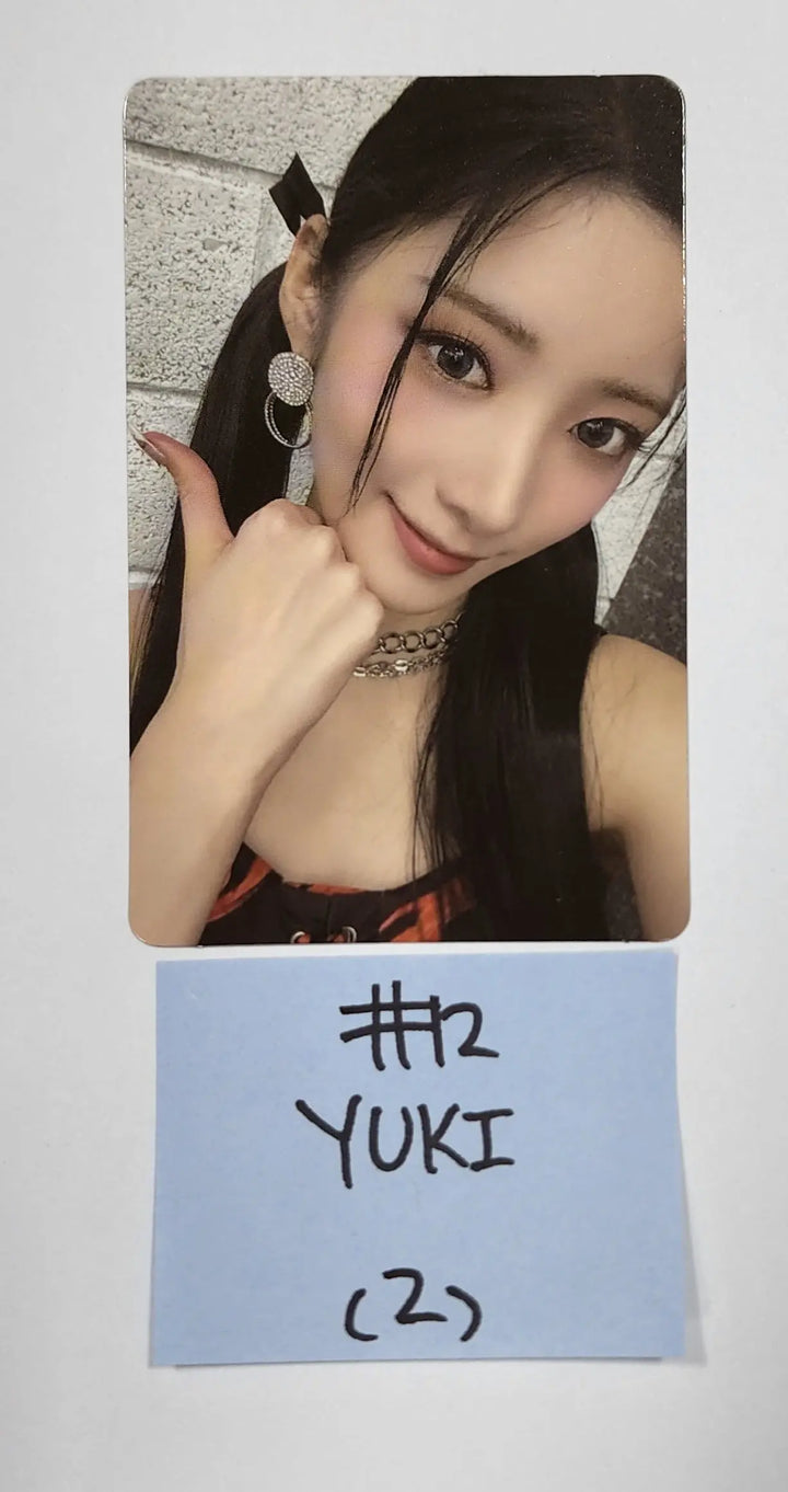 Purple Kiss 'memeM' - Official Photocard - HALLYUSUPERSTORE