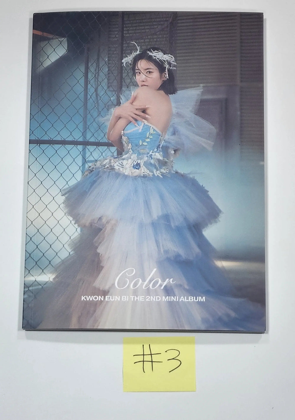 Kwon Eunbi "Color" - Hand Autographed(Signed) Album - HALLYUSUPERSTORE