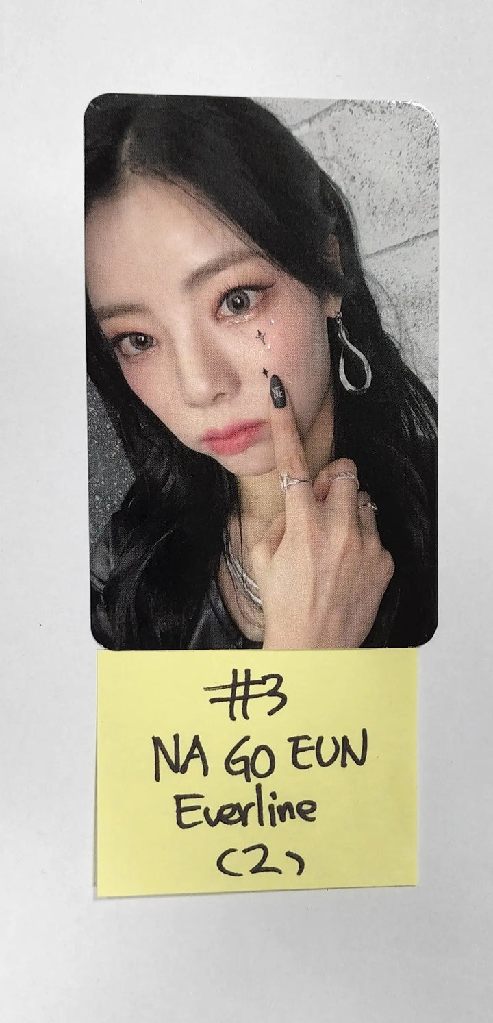 Purple Kiss 'memeM' - Everline Fansign Event Photocard Round 5, Film Photo - HALLYUSUPERSTORE