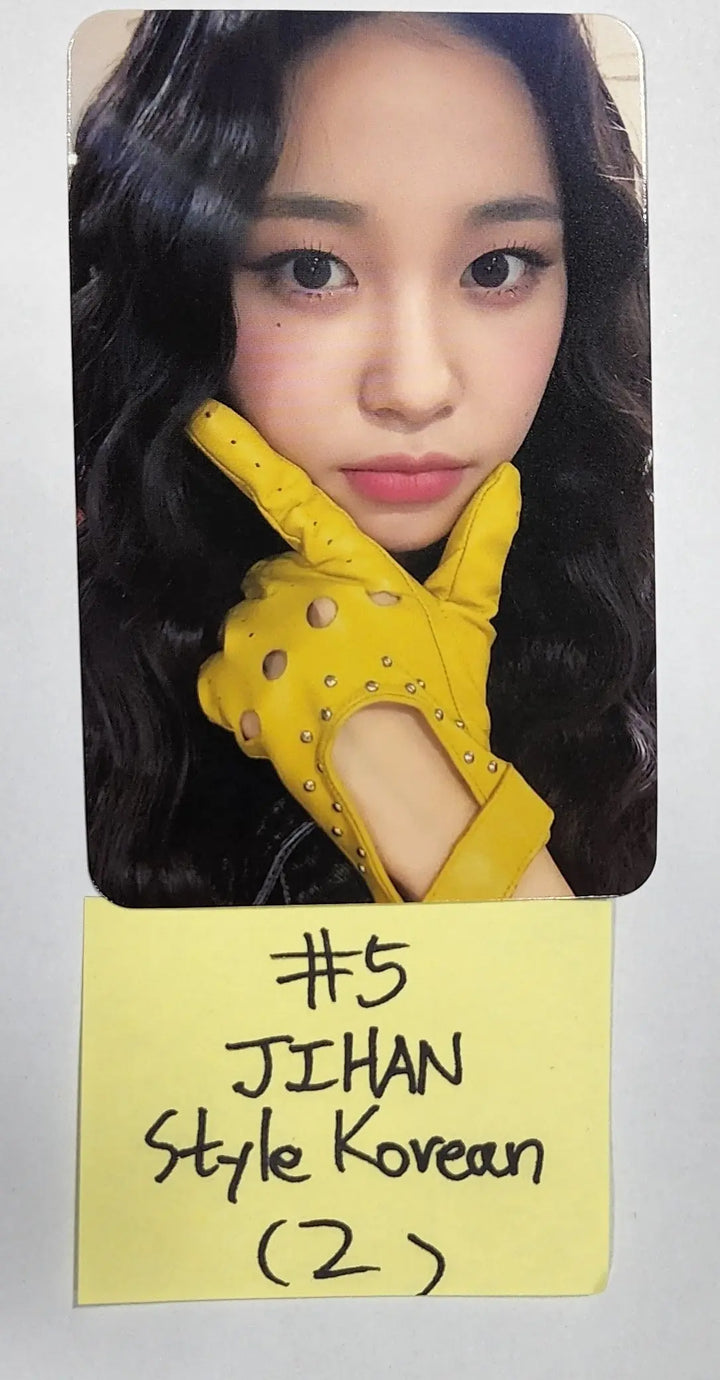 Weeekly "Play Game : AWAKE" - Style Korean Fansign Event Photocard - HALLYUSUPERSTORE