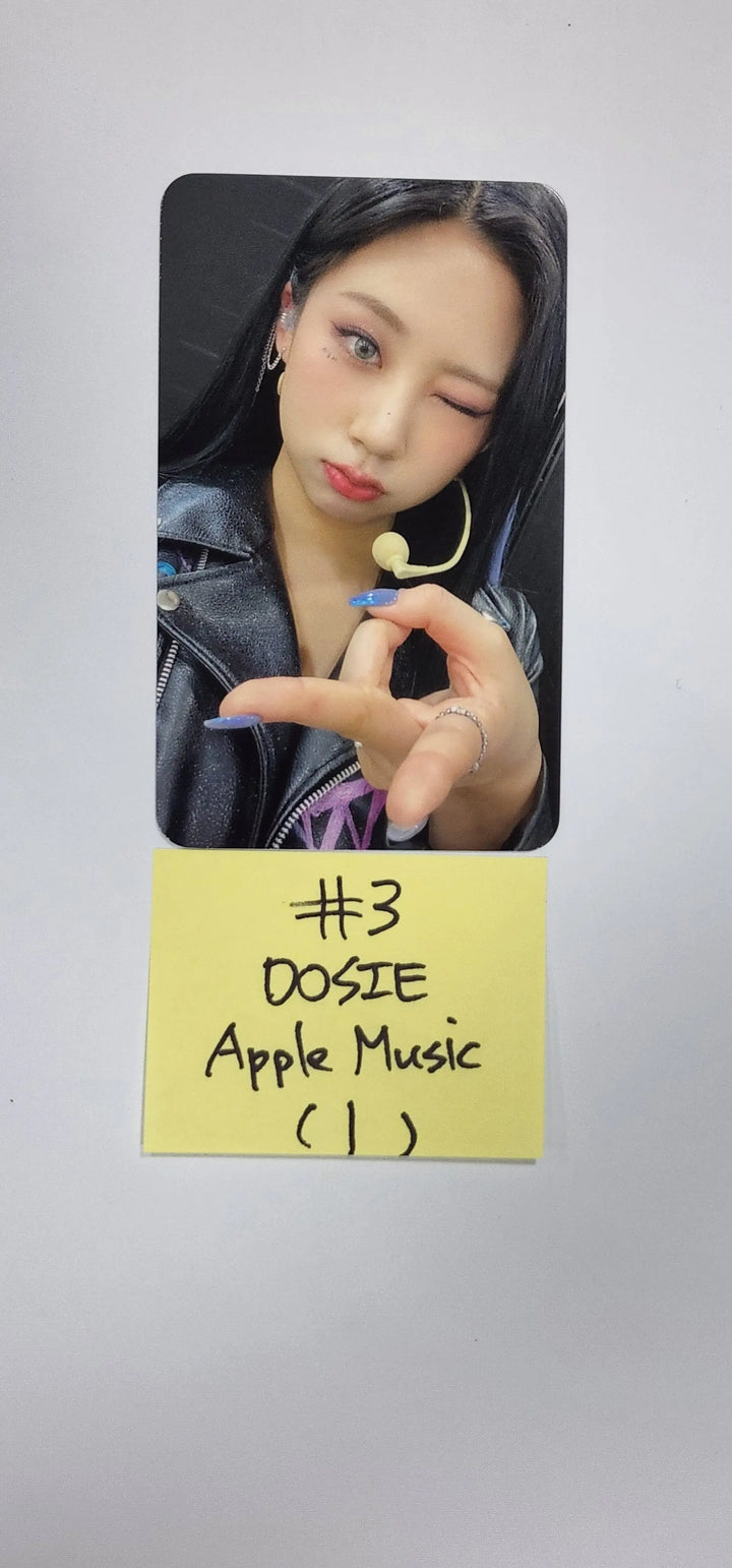 Purple Kiss 'memeM' - Apple Music Fansign Event Photocard Round 2 - HALLYUSUPERSTORE