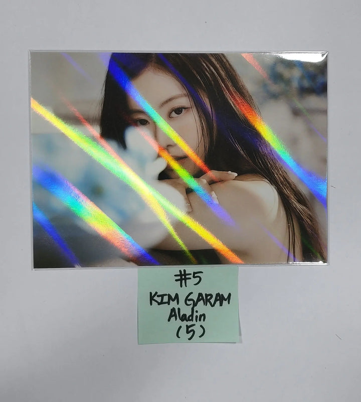 LE SSERAFIM "FEARLESS" - Aladin Pre-Order Benefit Hologram Postcard - HALLYUSUPERSTORE
