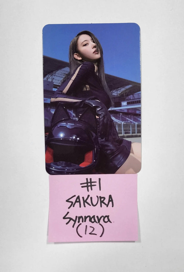 LE SSERAFIM "FEARLESS" - Synnara Pre-Order Benefit Photocard - HALLYUSUPERSTORE