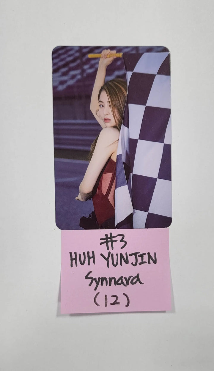 LE SSERAFIM "FEARLESS" - Synnara Pre-Order Benefit Photocard - HALLYUSUPERSTORE