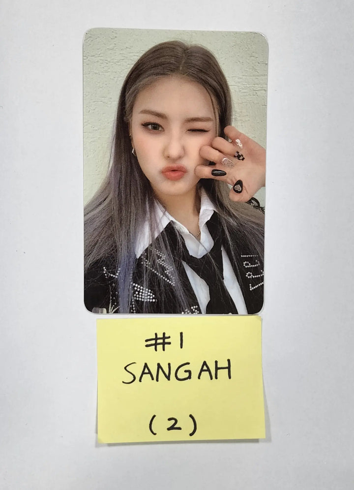 Lightsum 'Into The Light' -Official Photocard, ID Card - HALLYUSUPERSTORE