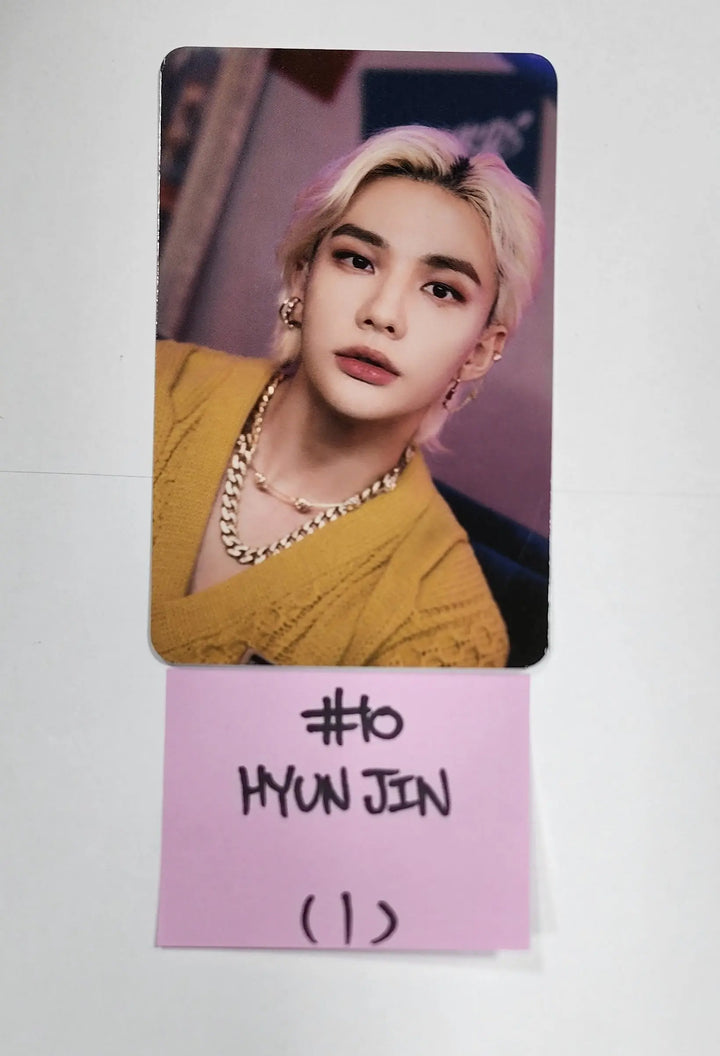 Stray Kids X SKZOO Pop-Up Store 'THE VICTORY' - Random Trading Photocard - HALLYUSUPERSTORE