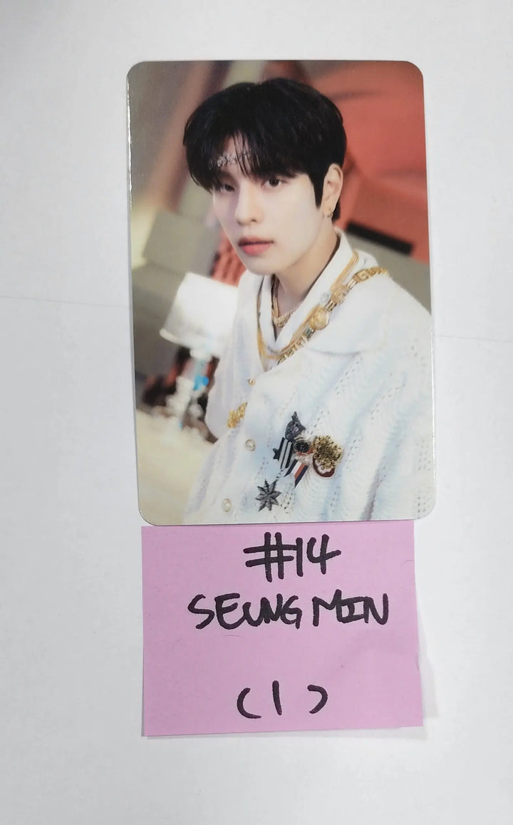Stray Kids X SKZOO Pop-Up Store 'THE VICTORY' - Random Trading Photocard - HALLYUSUPERSTORE
