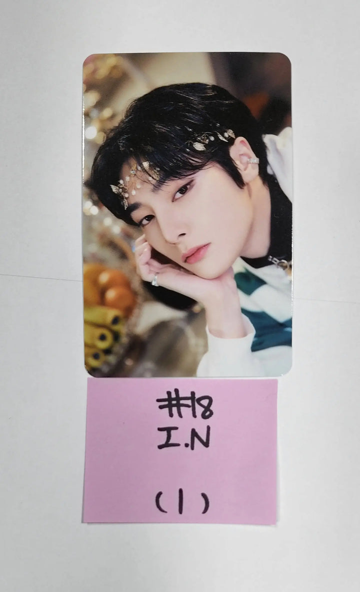 Stray Kids X SKZOO Pop-Up Store 'THE VICTORY' - Random Trading Photocard - HALLYUSUPERSTORE