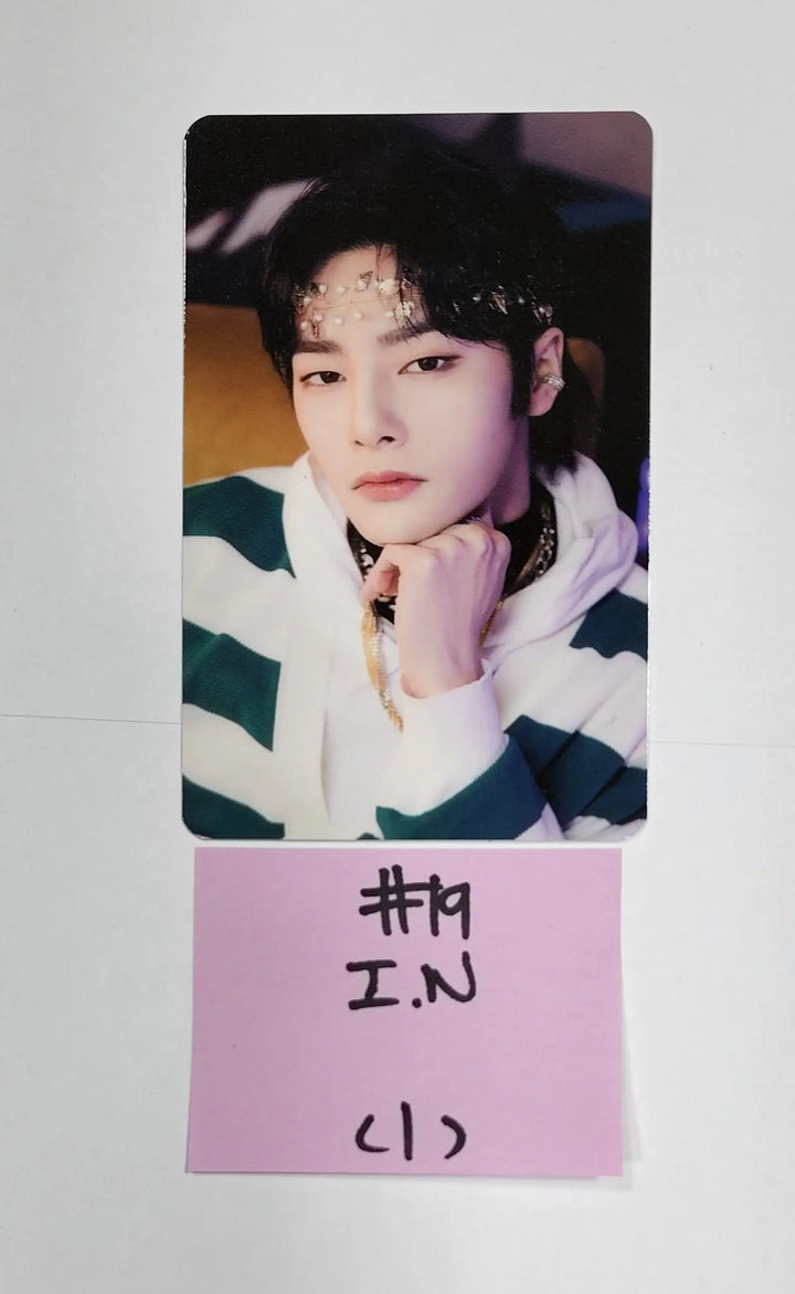 Stray Kids X SKZOO Pop-Up Store 'THE VICTORY' - Random Trading Photocard - HALLYUSUPERSTORE