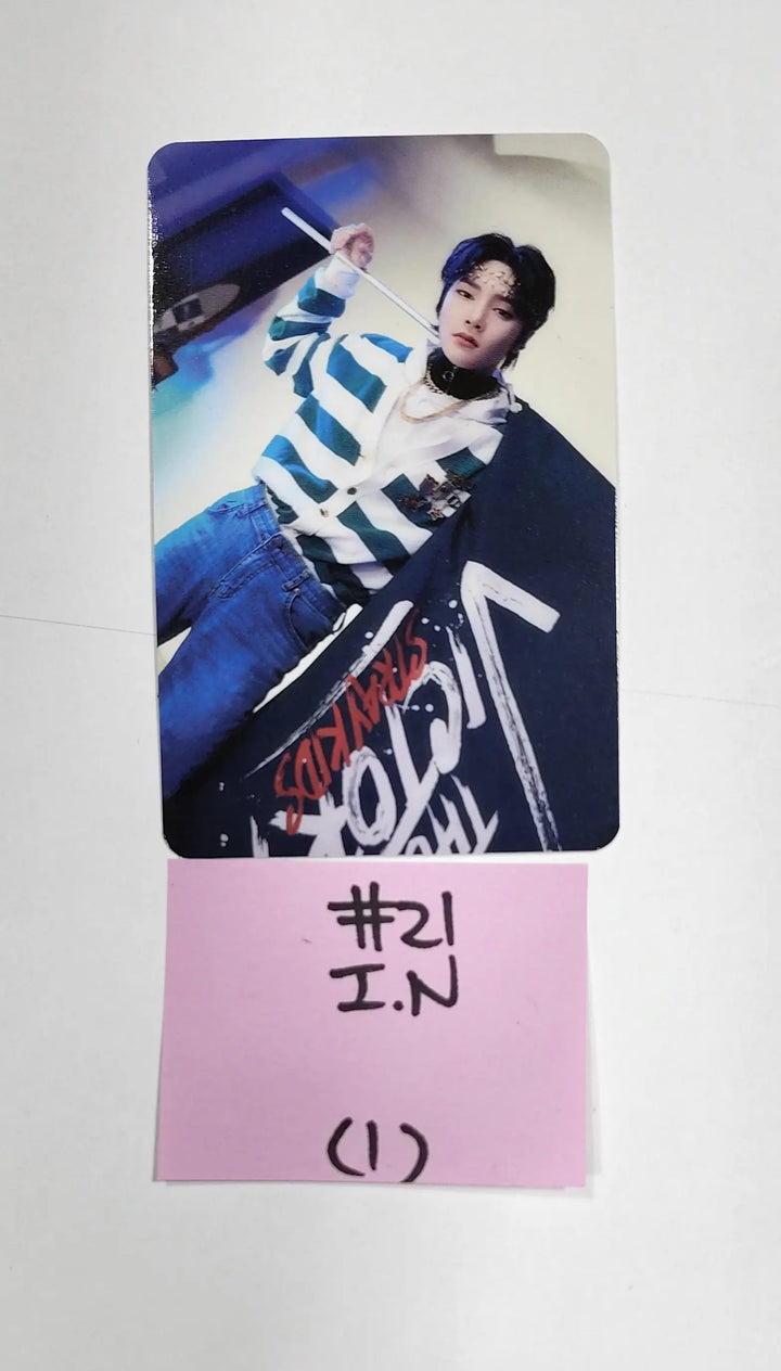 Stray Kids X SKZOO Pop-Up Store 'THE VICTORY' - Random Trading Photocard - HALLYUSUPERSTORE