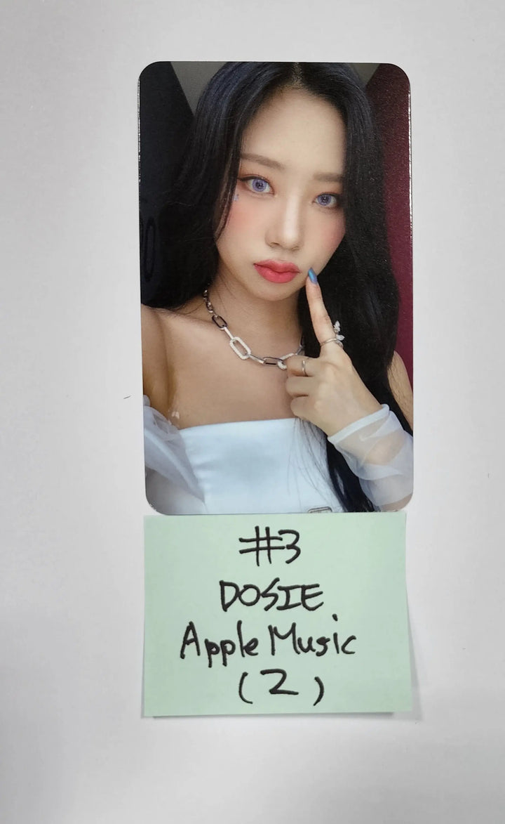 Purple Kiss 'memeM' - Apple Music Fansign Event Photocard Round 4 - HALLYUSUPERSTORE