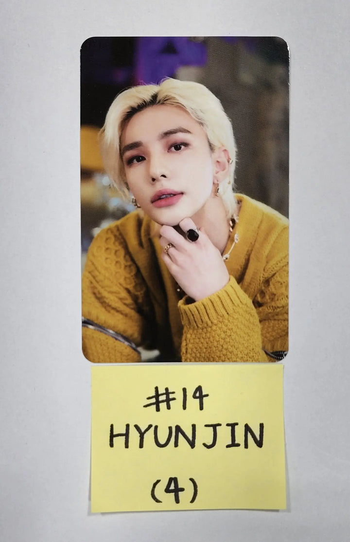 Stray Kids X SKZOO Pop-Up Store 'THE VICTORY' - Random Trading Photocard (1) - HALLYUSUPERSTORE