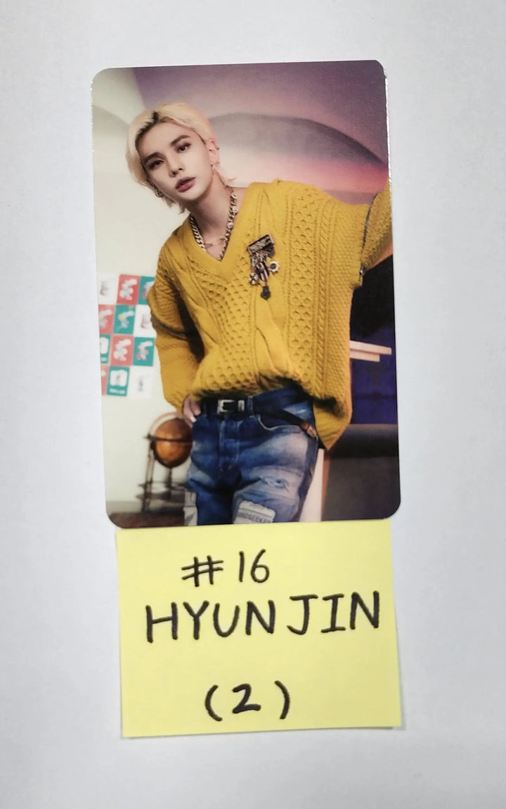 Stray Kids X SKZOO Pop-Up Store 'THE VICTORY' - Random Trading Photocard (1) - HALLYUSUPERSTORE