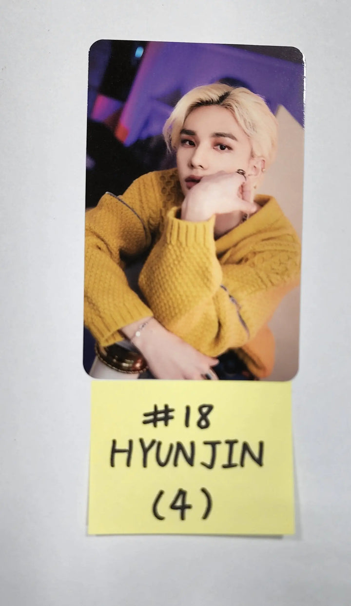 Stray Kids X SKZOO Pop-Up Store 'THE VICTORY' - Random Trading Photocard (1) - HALLYUSUPERSTORE