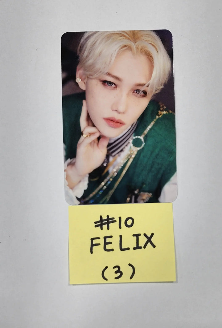 Stray Kids X SKZOO Pop-Up Store 'THE VICTORY' - Random Trading Photocard (2) - HALLYUSUPERSTORE