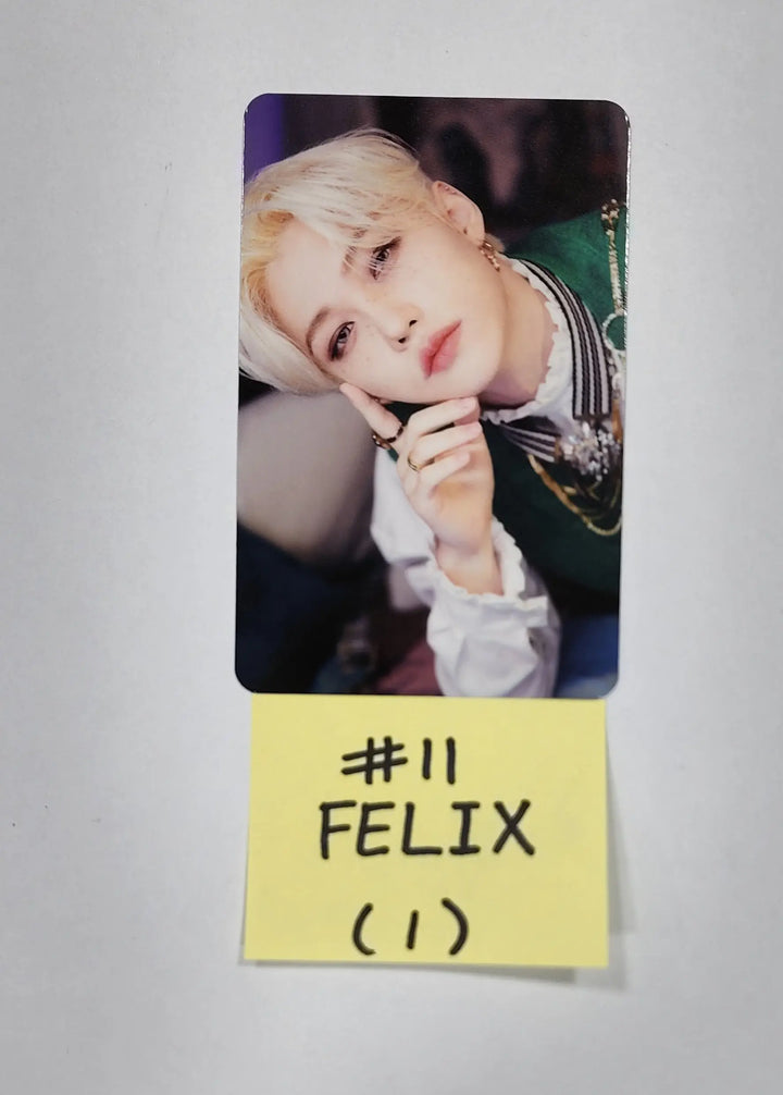 Stray Kids X SKZOO Pop-Up Store 'THE VICTORY' - Random Trading Photocard (2) - HALLYUSUPERSTORE