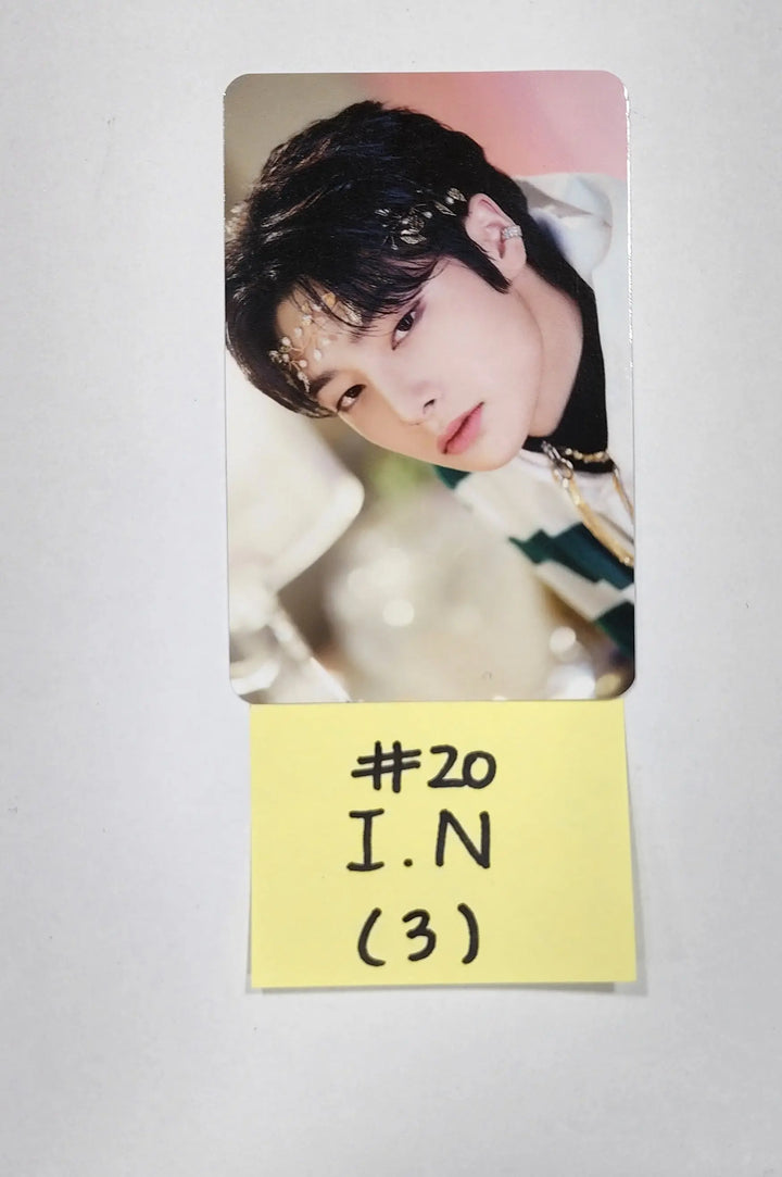 Stray Kids X SKZOO Pop-Up Store 'THE VICTORY' - Random Trading Photocard (2) - HALLYUSUPERSTORE