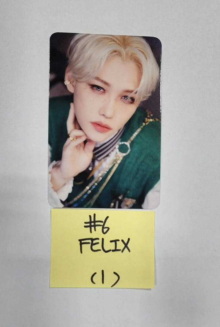 Stray Kids X SKZOO Pop-Up Store 'THE VICTORY' - Random Trading Photocard (2) - HALLYUSUPERSTORE