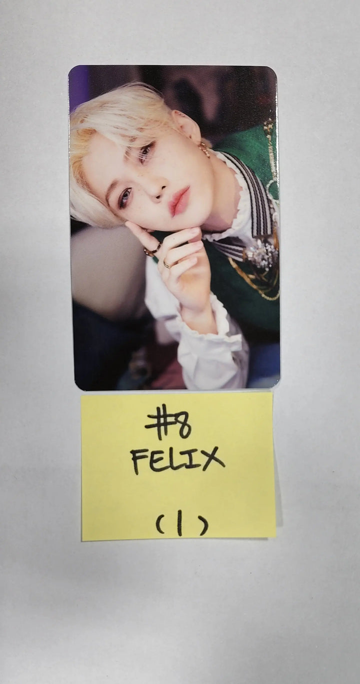 Stray Kids X SKZOO Pop-Up Store 'THE VICTORY' - Random Trading Photocard (2) - HALLYUSUPERSTORE