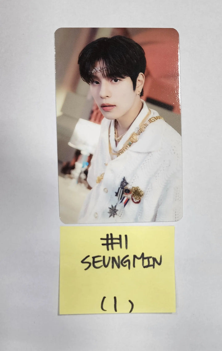 Stray Kids X SKZOO Pop-Up Store 'THE VICTORY' - Random Trading Photocard (2) - HALLYUSUPERSTORE