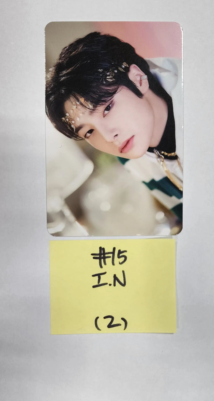 Stray Kids X SKZOO Pop-Up Store 'THE VICTORY' - Random Trading Photocard (2) - HALLYUSUPERSTORE