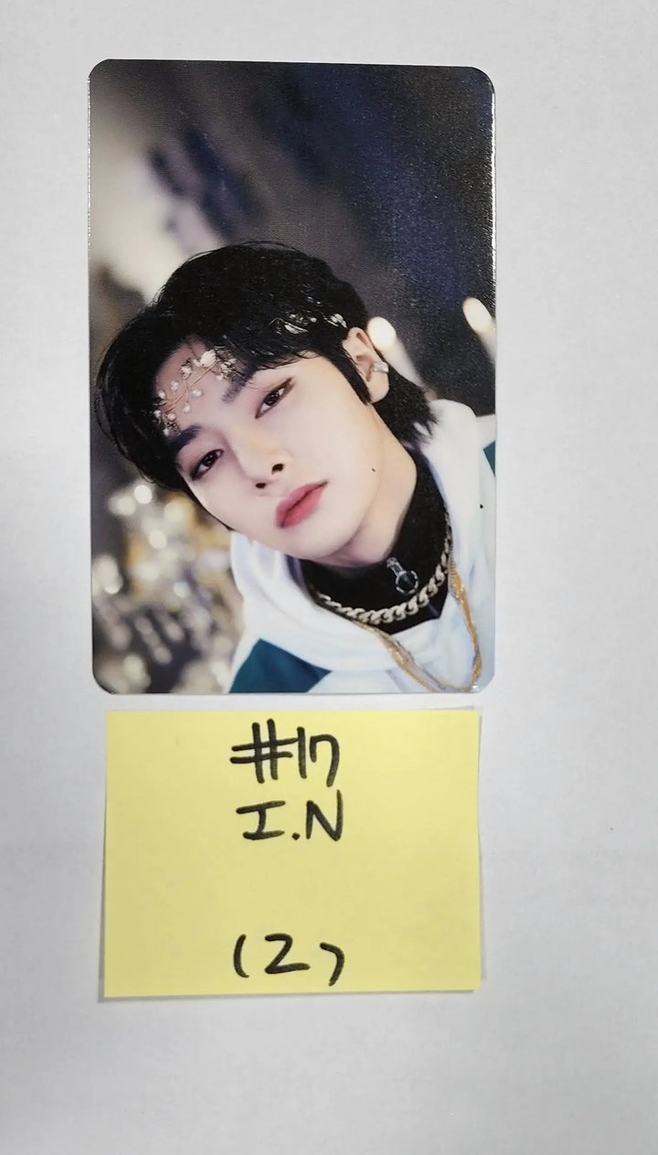 Stray Kids X SKZOO Pop-Up Store 'THE VICTORY' - Random Trading Photocard (2) - HALLYUSUPERSTORE