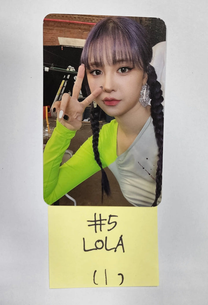 Pixy 'REBORN' - Official Photocard - HALLYUSUPERSTORE