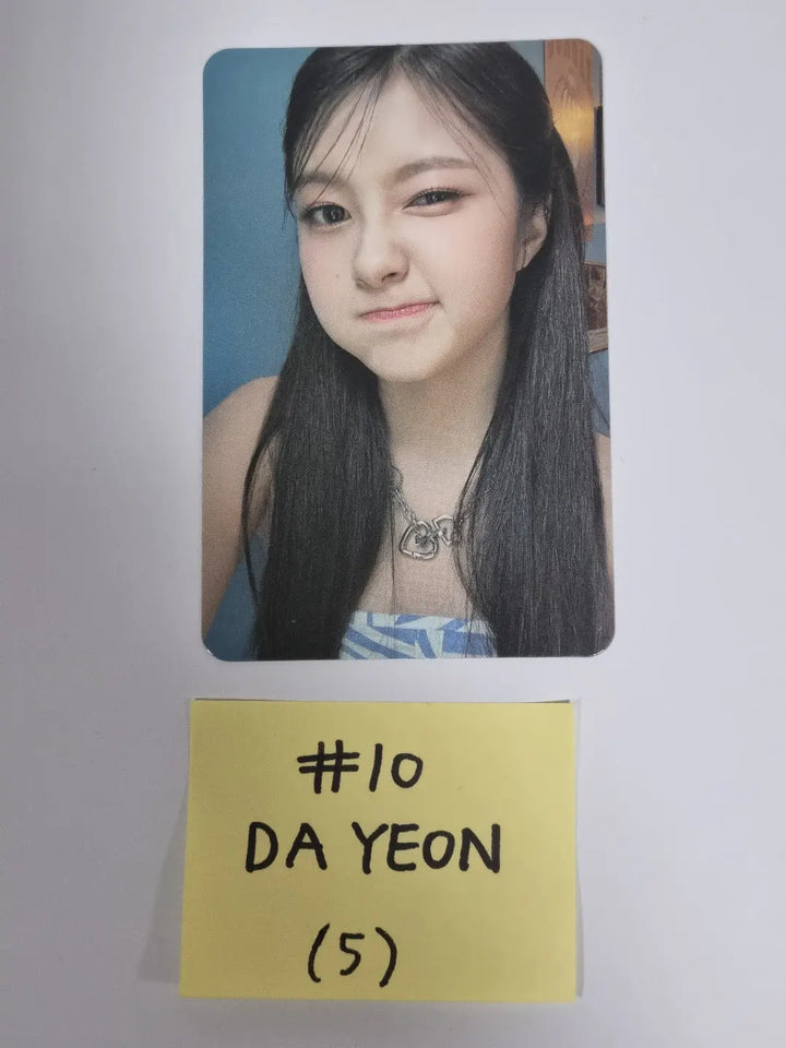 Kep1er "DOUBLAST" 2nd - Pop-Up Store & Cafe In Kep1er ISLAND Random Photocard - HALLYUSUPERSTORE