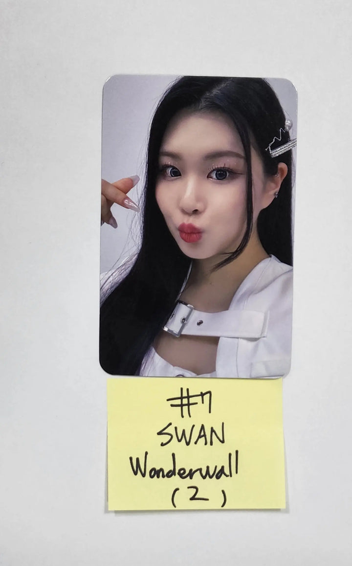 Purple Kiss 'memeM' - Wonderwall Fansign Event Photocard - HALLYUSUPERSTORE