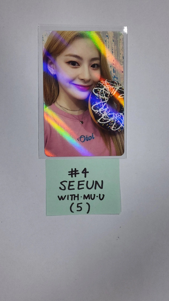 StayC 'WE NEED LOVE' - Withmuu Pre-Order Benefit Hologram Photocard - HALLYUSUPERSTORE