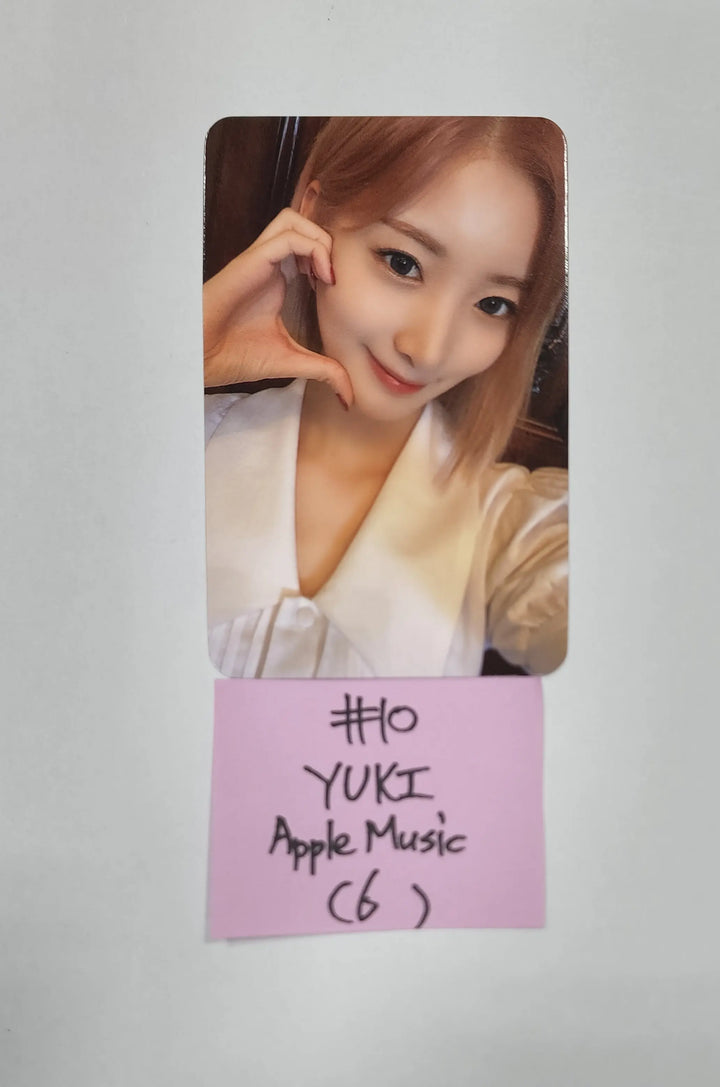 Purple Kiss 'GEEKYLAND' - Apple Music Pre-order Benefit Photocard - HALLYUSUPERSTORE