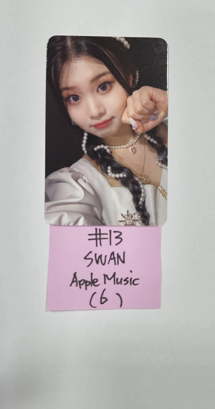 Purple Kiss 'GEEKYLAND' - Apple Music Pre-order Benefit Photocard - HALLYUSUPERSTORE