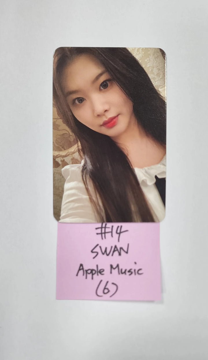 Purple Kiss 'GEEKYLAND' - Apple Music Pre-order Benefit Photocard - HALLYUSUPERSTORE