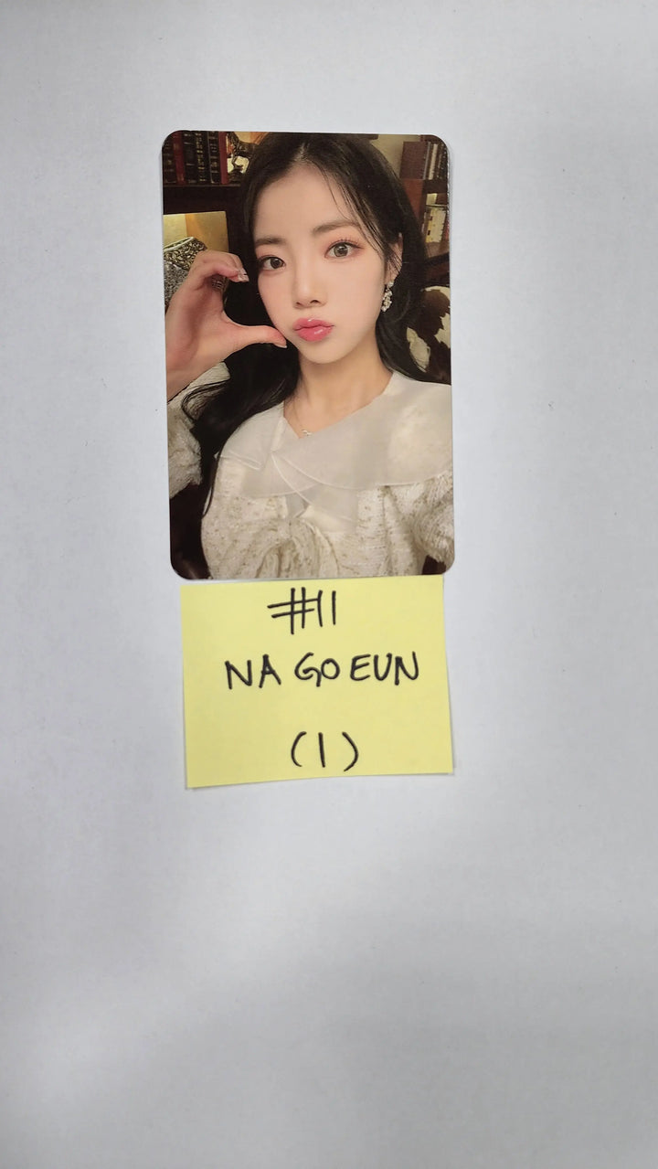 Purple Kiss 'GEEKYLAND' - Official Photocard, Mini Folded Poster - HALLYUSUPERSTORE