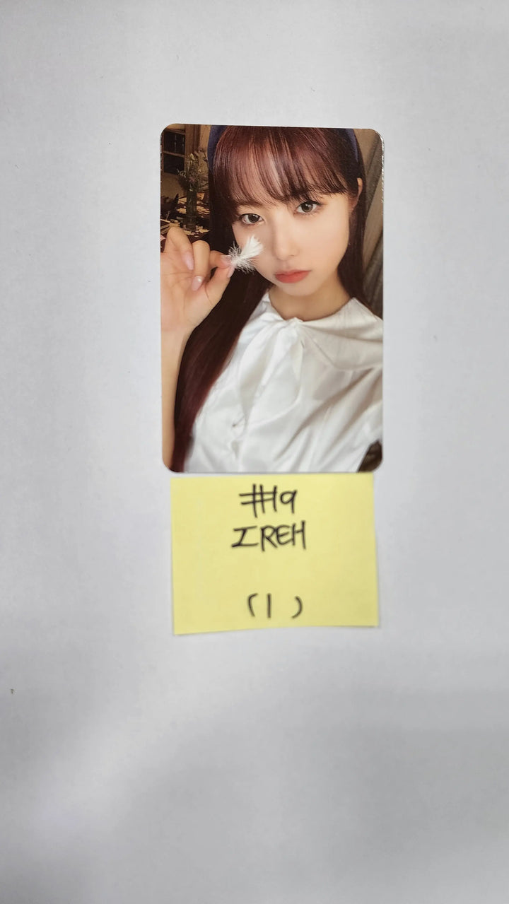 Purple Kiss 'GEEKYLAND' - Official Photocard, Mini Folded Poster - HALLYUSUPERSTORE