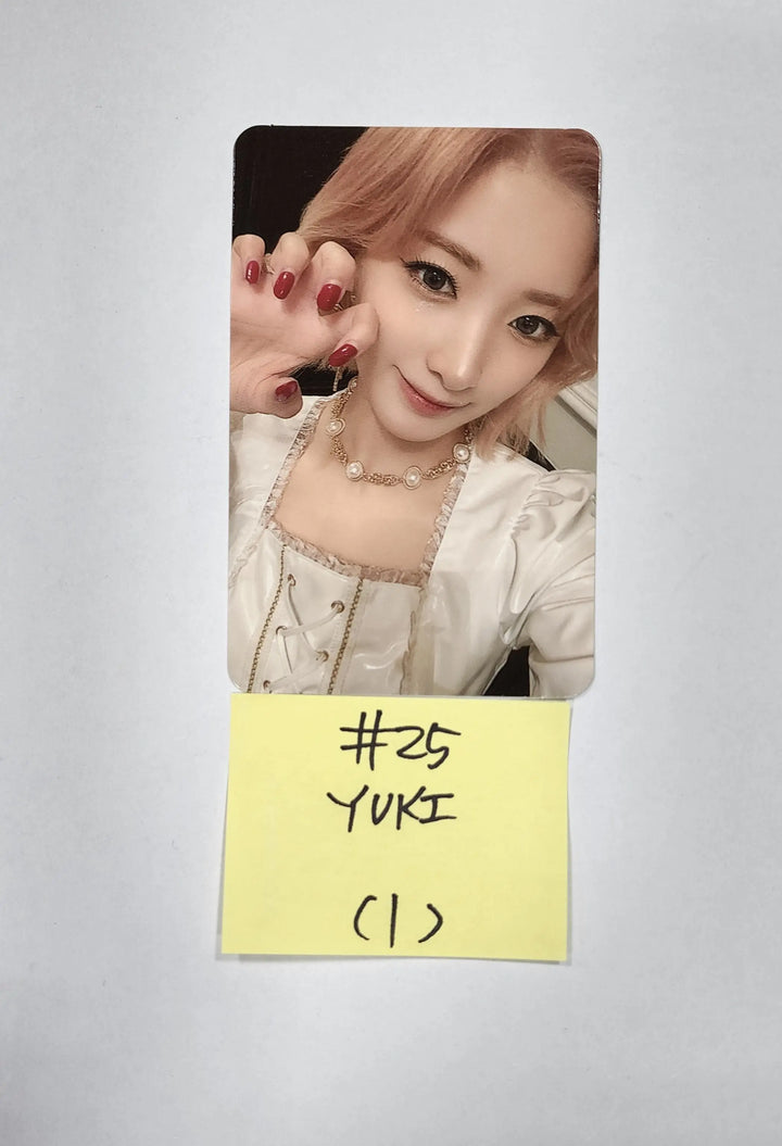 Purple Kiss 'GEEKYLAND' - Official Photocard, Mini Folded Poster - HALLYUSUPERSTORE