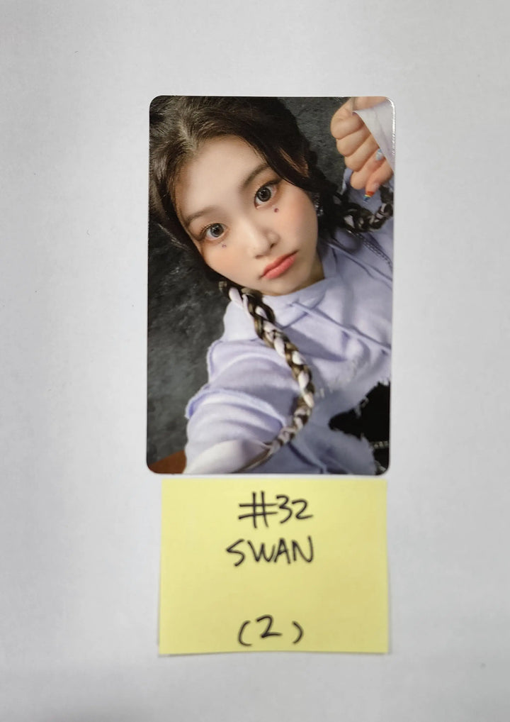 Purple Kiss 'GEEKYLAND' - Official Photocard, Mini Folded Poster - HALLYUSUPERSTORE