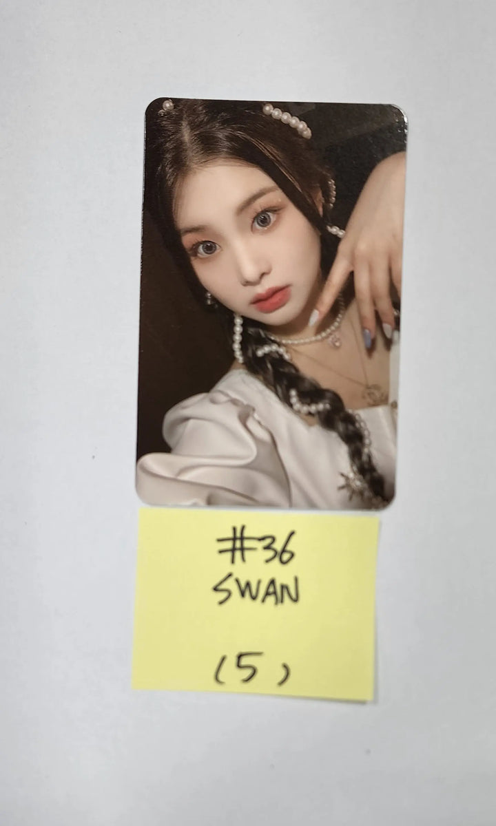 Purple Kiss 'GEEKYLAND' - Official Photocard, Mini Folded Poster - HALLYUSUPERSTORE