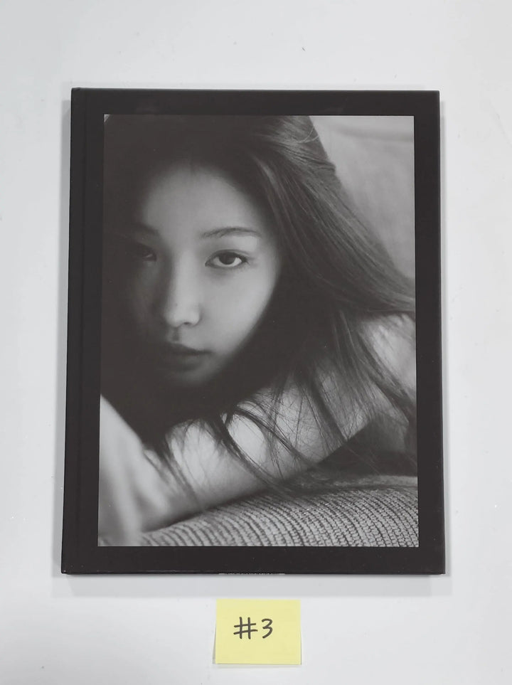 Chung Ha 'Bare&Rare Pt.1' - Hand Autographed(Signed) Promo Album - HALLYUSUPERSTORE