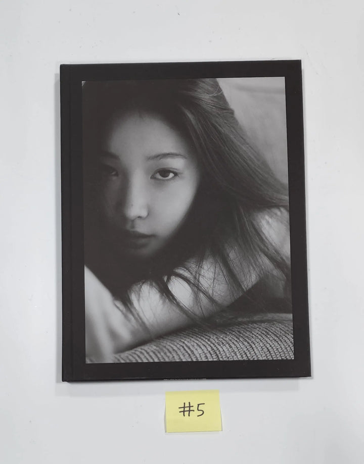 Chung Ha 'Bare&Rare Pt.1' - Hand Autographed(Signed) Promo Album - HALLYUSUPERSTORE