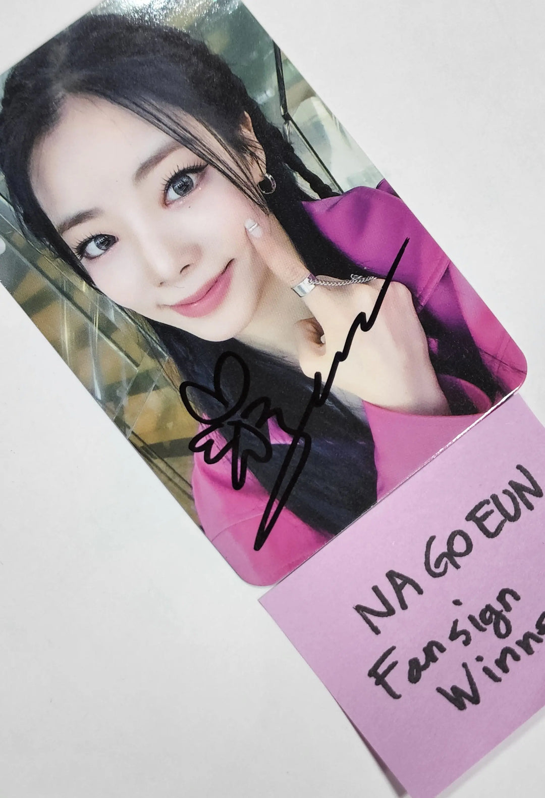 Na Go Eun (of Purple Kiss) “memeM” – Fansign Winner Hand Autographed(Signed) Photocard - HALLYUSUPERSTORE