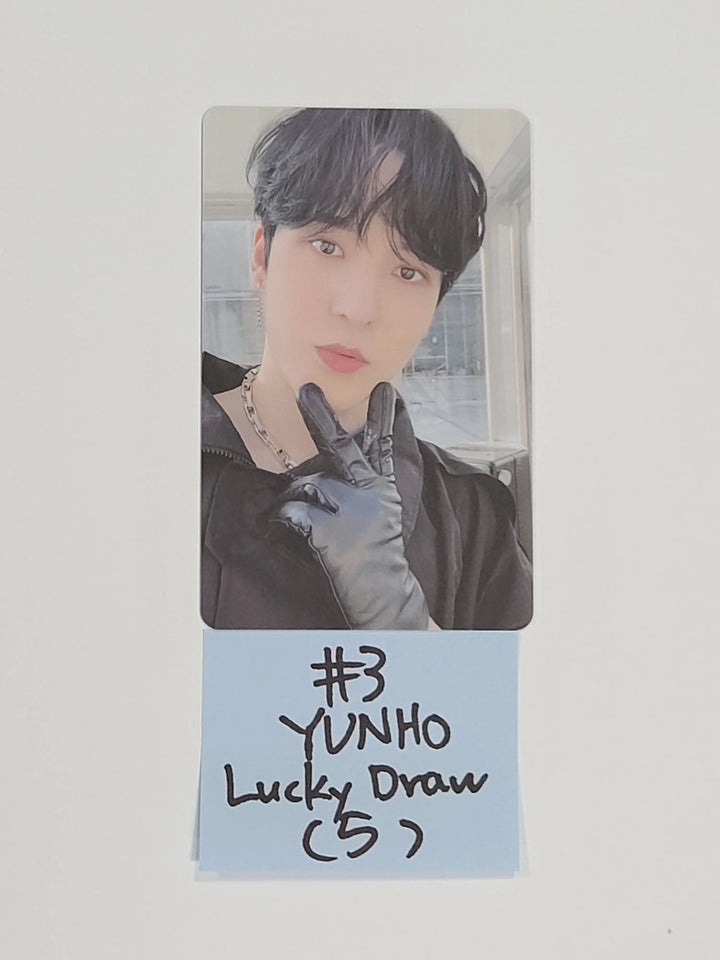 Ateez "The World Ep.1 - MOVEMENT" - Soundwave LuckyDraw Round 2 + Bookmark - HALLYUSUPERSTORE
