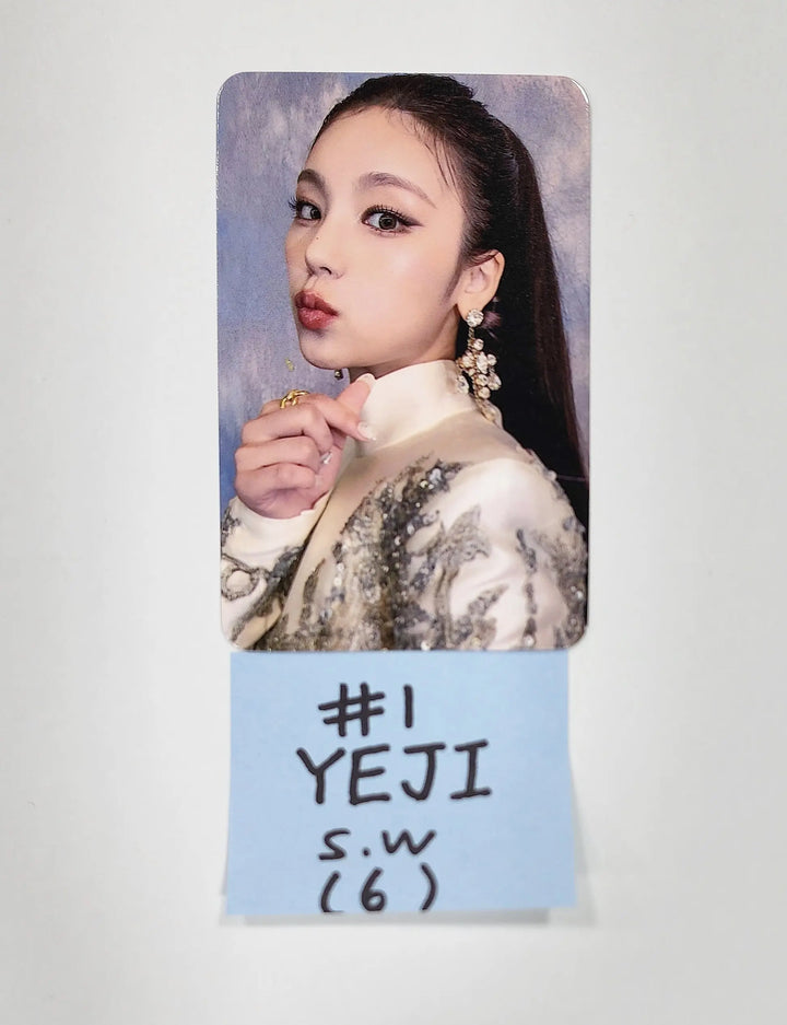 ITZY 'CHECKMATE' - Soundwave Fan Sign Event Photocard - HALLYUSUPERSTORE