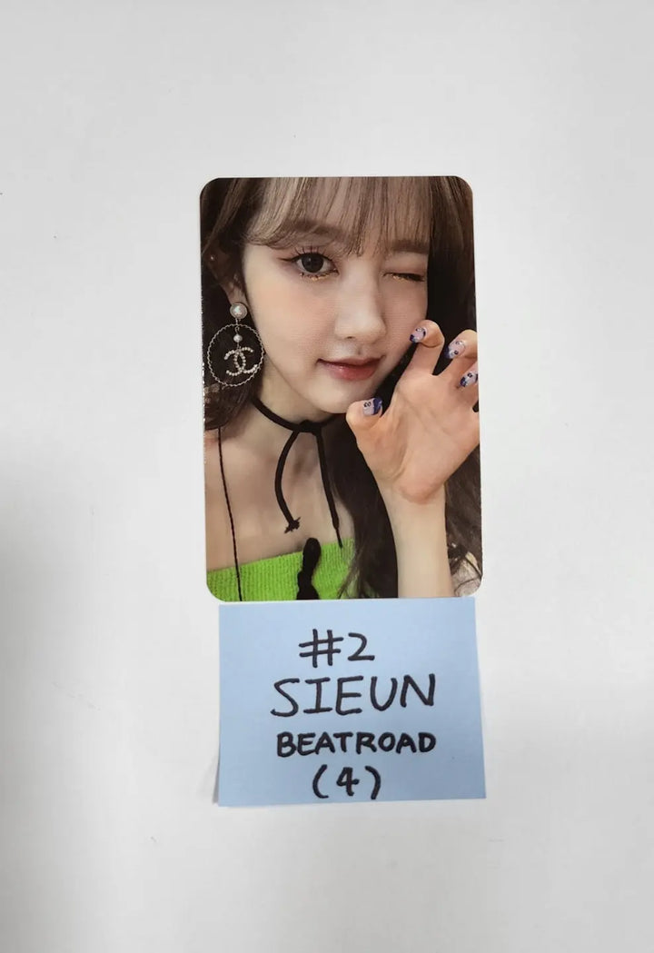 StayC 'WE NEED LOVE' - Beatroad Fansign Event Photocard - HALLYUSUPERSTORE