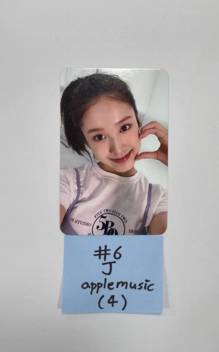 StayC 'WE NEED LOVE' - Apple Music Fansign Event Photocard - HALLYUSUPERSTORE