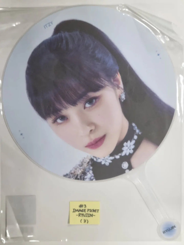 ITZY 'CHECKMATE' - The 1st World Tour Official MD - HALLYUSUPERSTORE