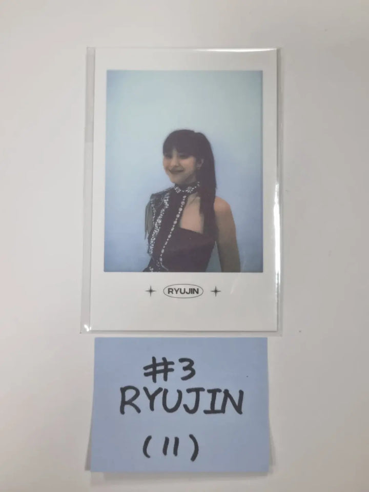 ITZY 'CHECKMATE' - The 1st World Tour Pre-order Benefit Polaroid Type Photocard - HALLYUSUPERSTORE