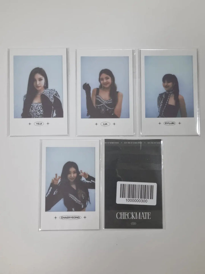 ITZY 'CHECKMATE' - The 1st World Tour Pre-order Benefit Polaroid Type Photocard - HALLYUSUPERSTORE